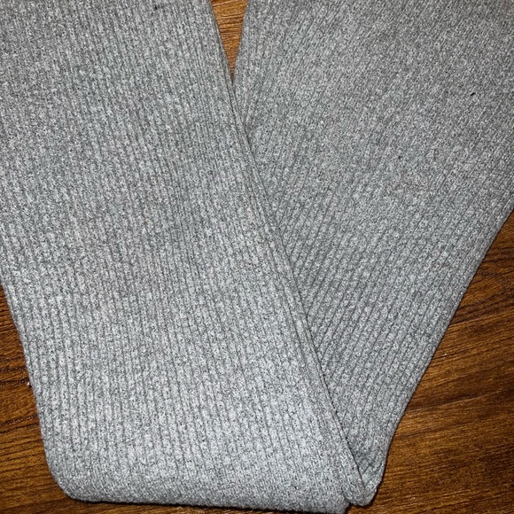Abercrombie & Fitch Gray Sweater Knit Ribbed Flare Bootcut Stretch Pants Size M - Picture 5 of 7